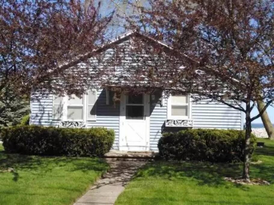 Cozy Cottage On Green Bay Exterior foto