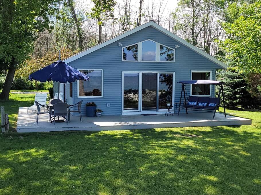 Cozy Cottage On Green Bay Exterior foto